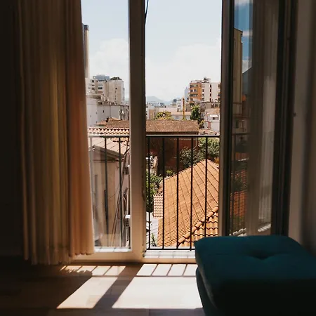 Apartment Boulevard Modern