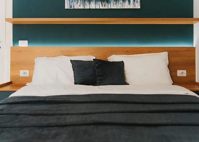 Boulevard Modern 公寓 地拉那