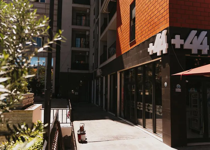 Boulevard Modern 地拉那